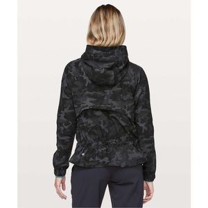 Lululemon Pack It Up Jacket 4 Incognito Camo Multi Grey W4AVRS Rain Jacket